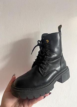 Берці dr.martens jadon