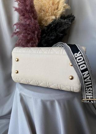 Dior light beige 5