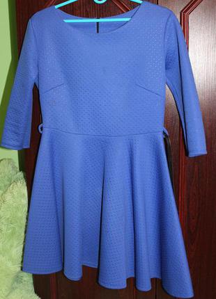 Голубое платье из неопреновой ткани2 фото