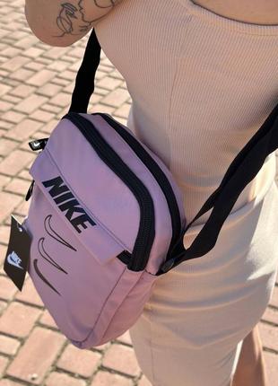 Нейлоновая сумочка nike женская розовая, борсетка найк, сумка через плечо женская купить с фирменной фурнитурой3 фото