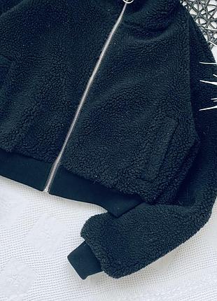 Короткая куртка из искусственного меха. 🦨