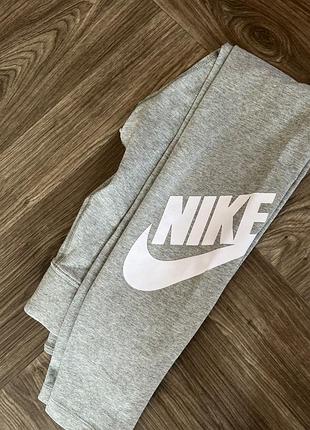 Новые спортивные леггинсы nike, xs6 фото