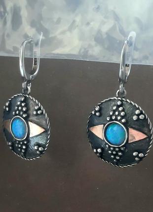 Эксклюзивные дизайнерские серебряные серьги с натуральным опалом и позолотой опаловые глаза7 фото