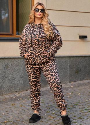 Качественный стильный теплый яркий флисовый костюм зебра и леопард2 фото