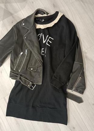 Плаття в спортивному стилі moschino