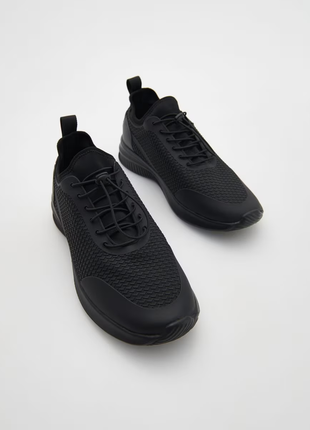 Мужские черные кроссовки reserved мужские кроссовки кроссы1 фото