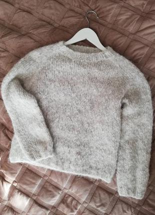 Вязаный свитер
