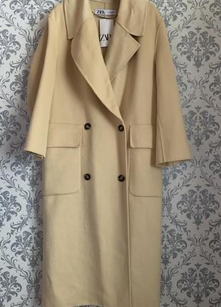 Пальто бежеве розмір с