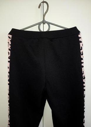 Демісезонні чорні осінні весняні утеплені спортивні штани на флісі matalan для дівчинки 9 років5 фото