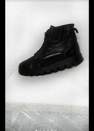 Стильные комфортные кожаные ботиночки