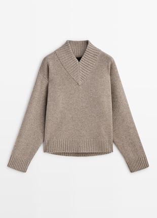 Вовняно-кашеміровий светр із високим v-подібним коміром новий оригінал5 фото