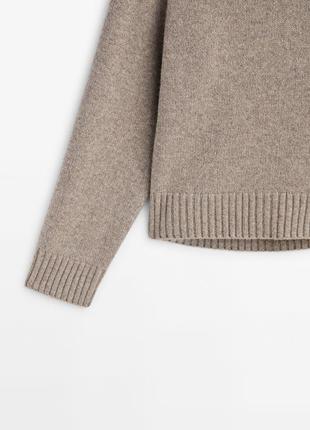 Вовняно-кашеміровий светр із високим v-подібним коміром новий оригінал6 фото