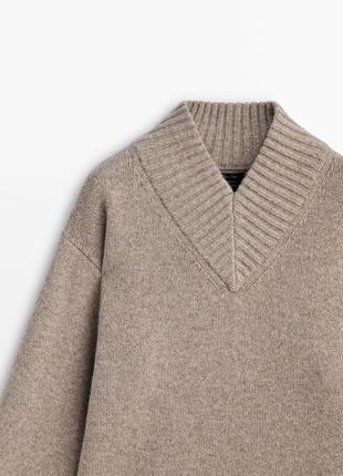 Вовняно-кашеміровий светр із високим v-подібним коміром новий оригінал7 фото