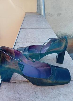 Босоножки кожа.р38 billi bi