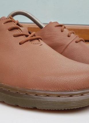 Туфлі
dr. martens 4 loch lorrie 39р