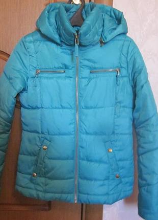 В наличии куртка puffer mango размер xs ( стан новый)