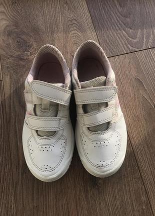 Кроссовки детские
