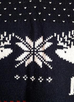 Замечательный акриловый свитер с скандинавским узором.