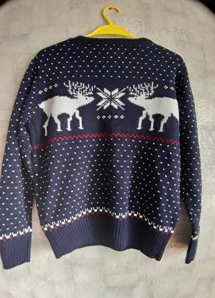 Замечательный акриловый свитер с скандинавским узором.