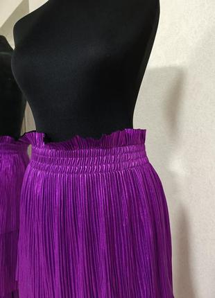 Яркая фиолетовая юбка плиссе ivyrevel с рюшами и воланами ярусная юбка в виде zara h&amp;m праздничная нарядная3 фото