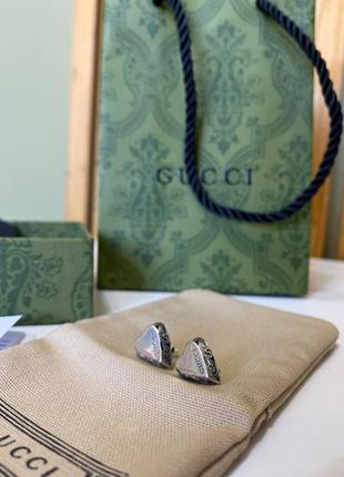Серьги gucci серьги серебряные в виде сердца1 фото