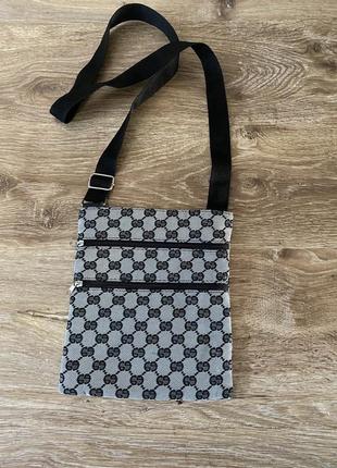 Шикарна, сумка, в світло сірому кольорі, з принтом в стилі gucci 👌4 фото