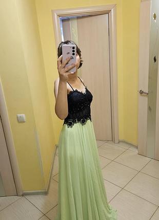 Вечірня довга сукня