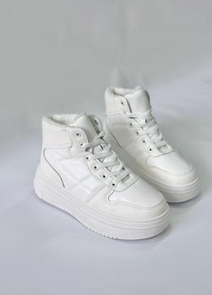 Кожаные женские ботинки с мехом