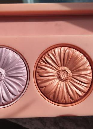 Лімітка! clinique glow to go cheek pop palette set des joues iluminees trio de blush 2023  хайлайтер