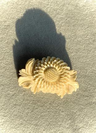 Брошка японія вінтаж натуральна кістка квітка6 фото