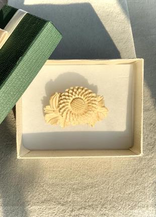 Брошь япония винтаж натуральная кость цветок10 фото
