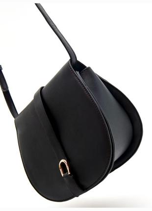 Жіноча сумка крос-боді на пряжці3 фото