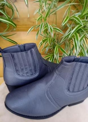 Женские полусапожки 39размер non foods