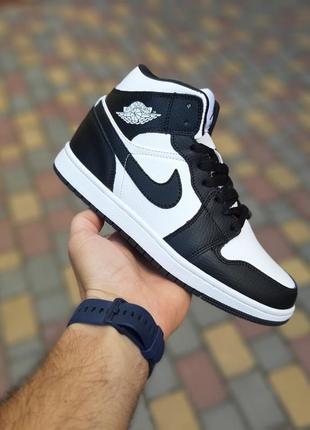 Шикарні жіночі зимові кросівки "nike air jordan 1 high"