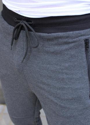 Серые спортивные штаны на манжетах5 фото
