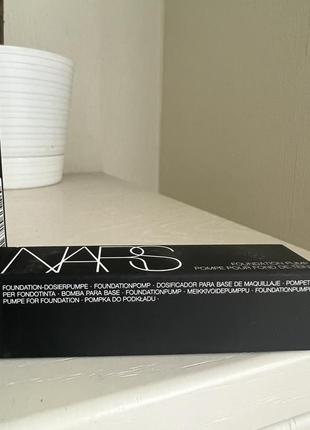 Дозатор для тонального засоба nars foundation pump3 фото