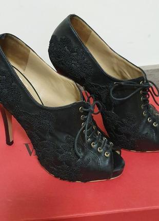 Туфлі ботильйони valentino garavani 36-ий розмір3 фото