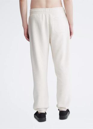 Нові штани calvin klein (ck beige joggers) з америкі 32 (m),34 (l)2 фото