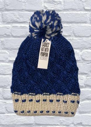 Женская шапка синяя с бубоном