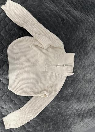 Молочный, светло-бежевый вязаный свитер с молнией4 фото