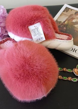 Капці жіночі.