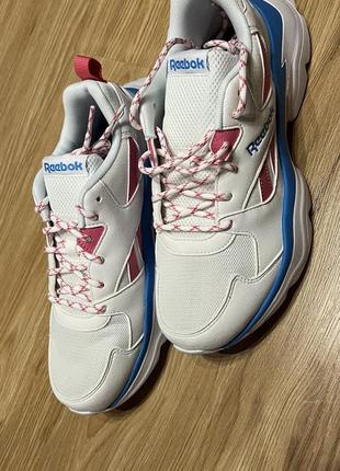 Женские кроссовки reebok