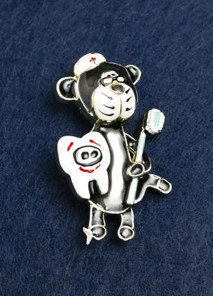 Брошка ведмідь стоматолог зуб