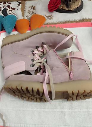 Ботиночки замшевые.