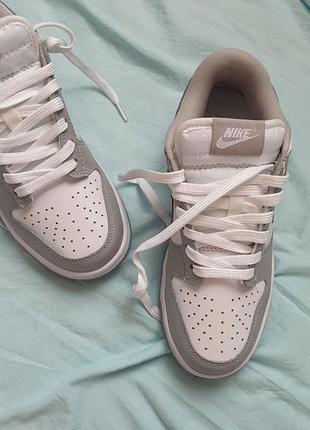 Кроссовки nike sb dunk low •grey white•2 фото