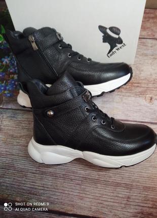 Женские демисезонные кожаные ботинки туречня