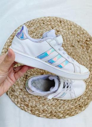Кросівки adidas на дівчинку