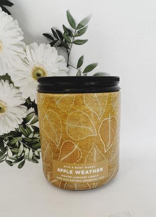 Свічка apple weather від bath and body works2 фото