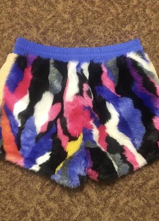 Женские стильные мягкие плюшевые необычные шорты из меха меховые как шерпа на меху разноцветные h&m яркие как пижамные copl zara cool2 фото