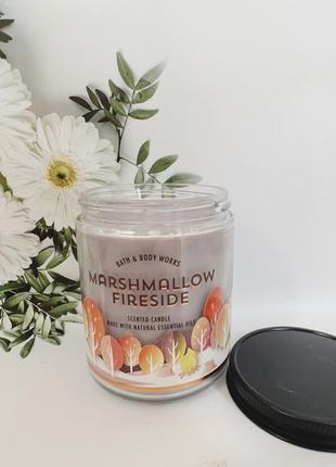 Свічка marshmallow fireside від bath and body works